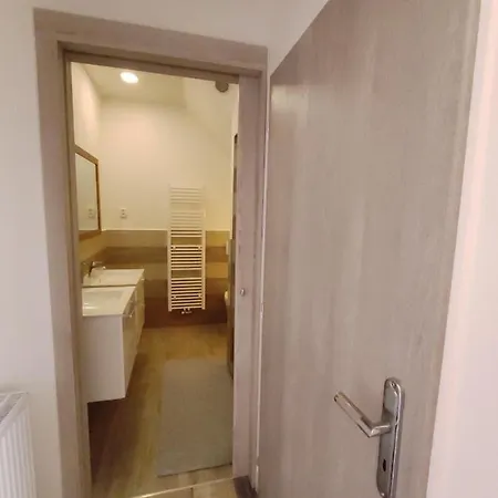 Apartmany Opolany דירה Opolany