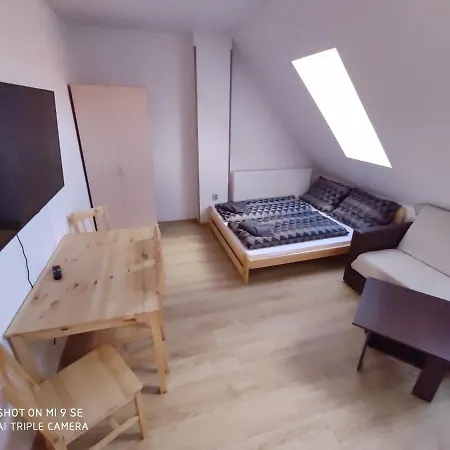 Apartmany Opolany דירה Opolany